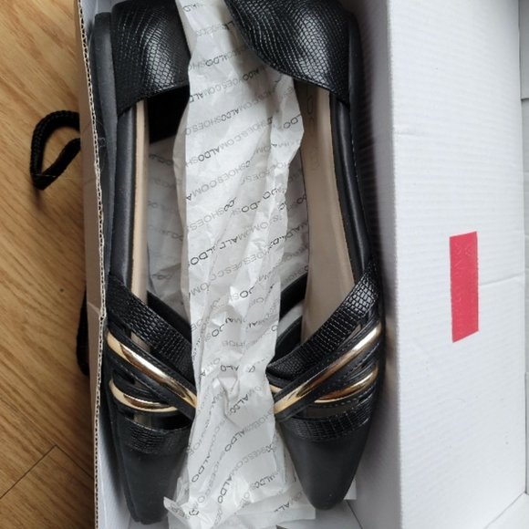 ALDO Black Genuine Leather Flats With Gold Accent - Picture 7 of 7